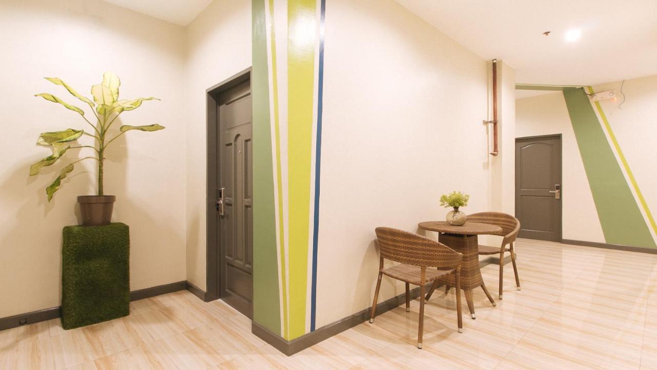 Urbanview At Lacson Street Bacolod City By Reddoorz 外观 照片