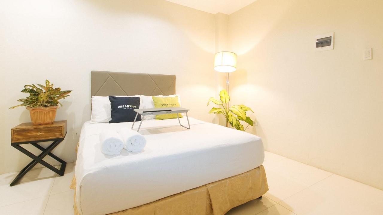 Urbanview At Lacson Street Bacolod City By Reddoorz 外观 照片