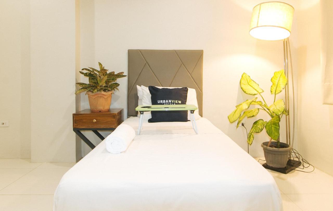 Urbanview At Lacson Street Bacolod City By Reddoorz 外观 照片