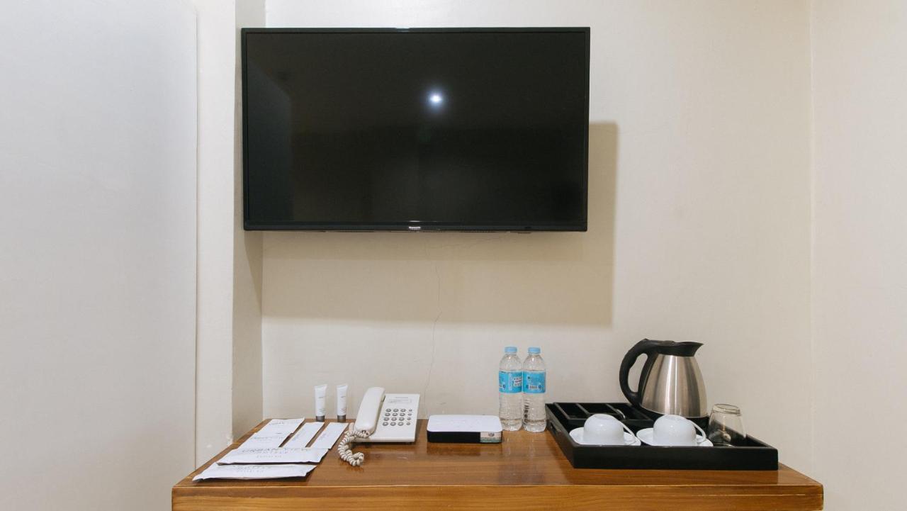 Urbanview At Lacson Street Bacolod City By Reddoorz 外观 照片