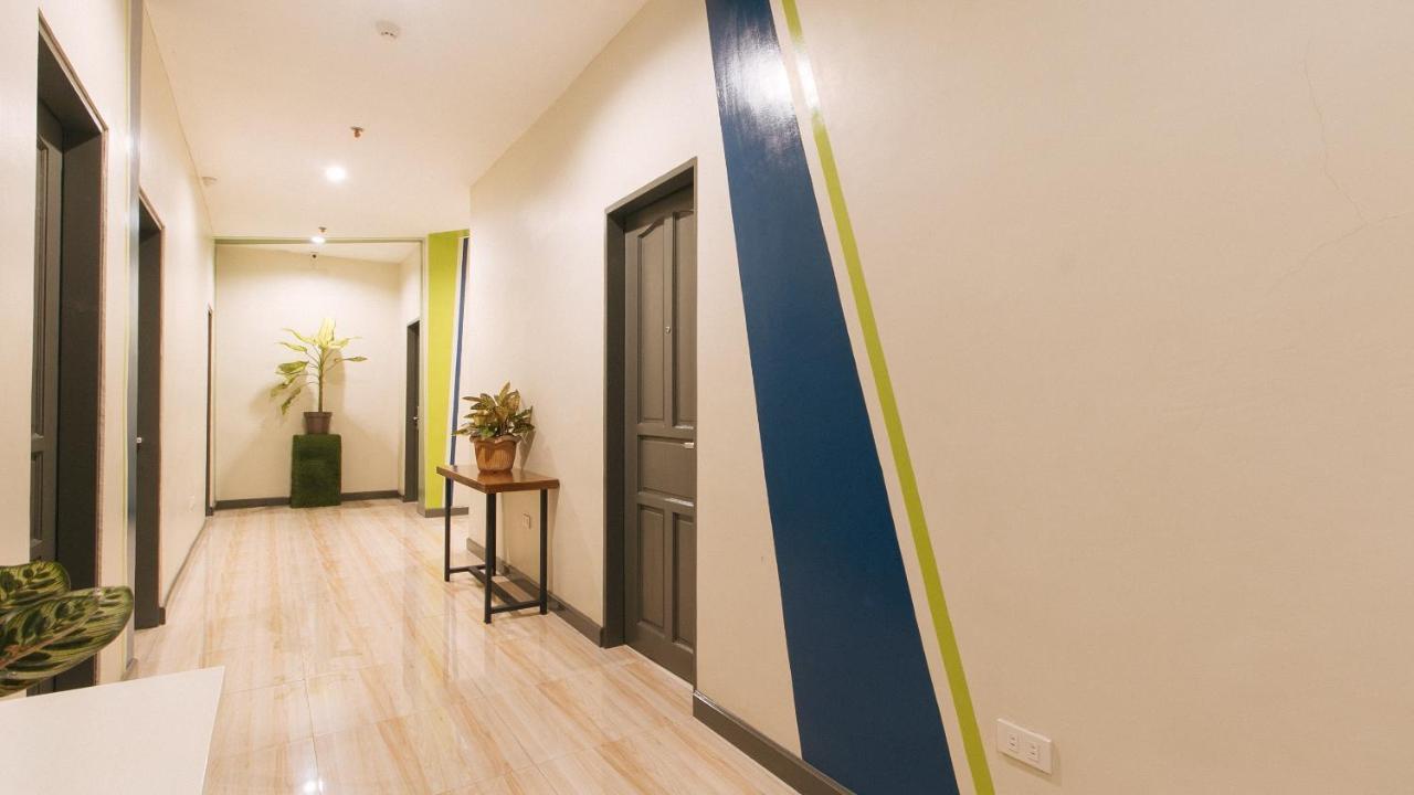 Urbanview At Lacson Street Bacolod City By Reddoorz 外观 照片